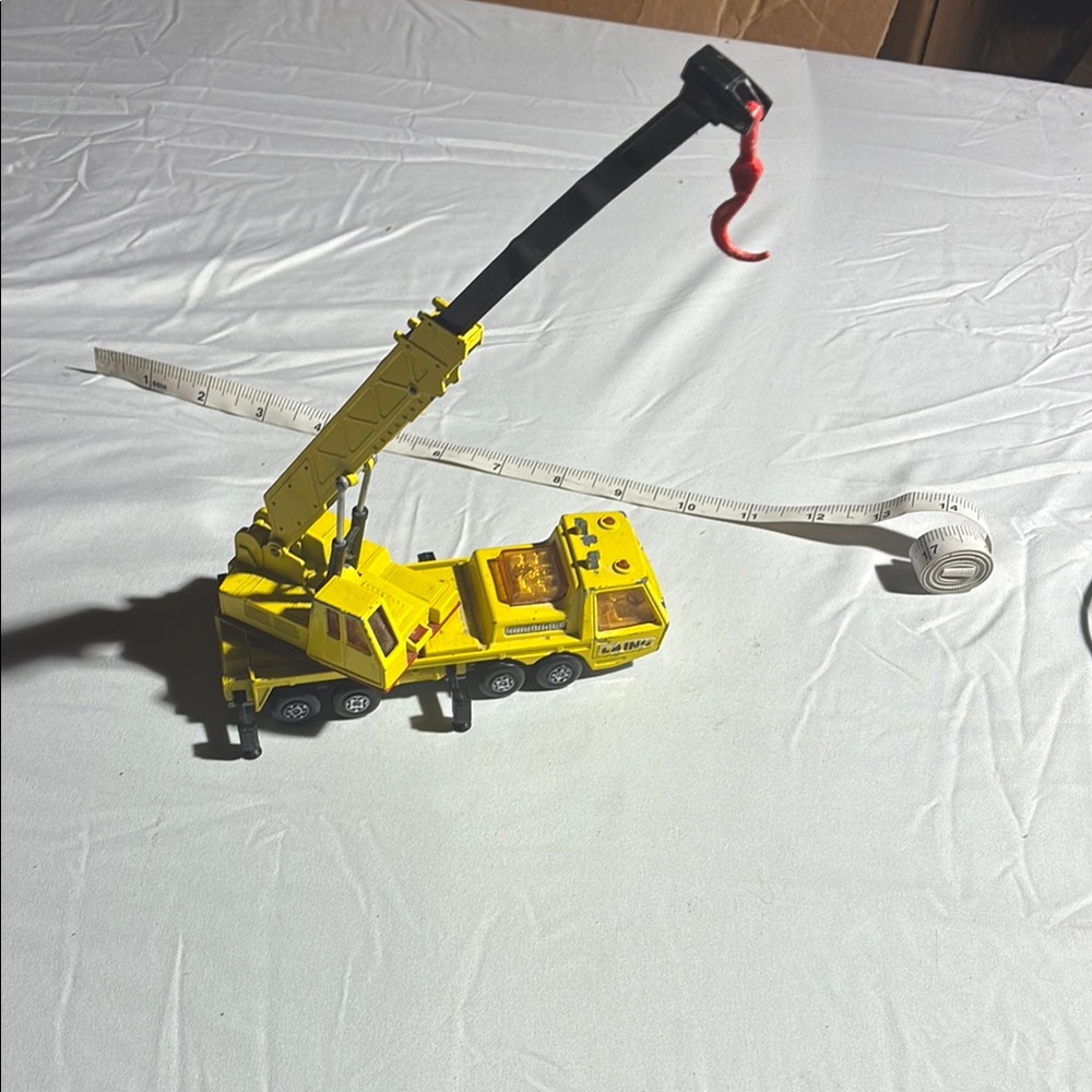 1974 die cast Toy Crane Truck Matchbox super kings